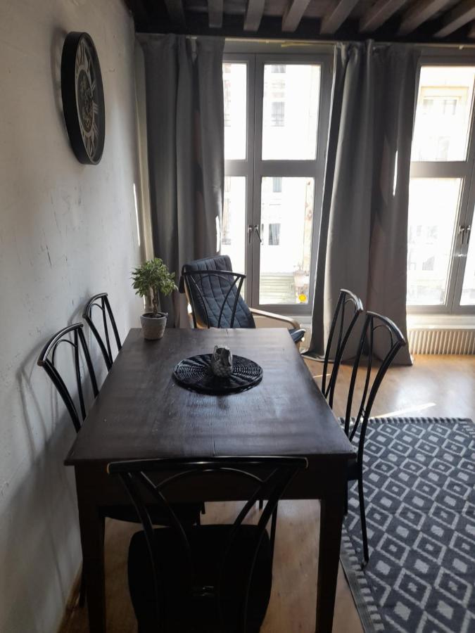 Blue Apartment In The Old Town Antwerp Luaran gambar